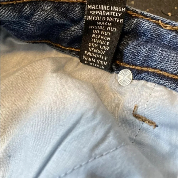 Celebrity Pink Shorts Womens 5/27 Blue Jean Denim Distressed Bermuda Shorts - Picture 8 of 10